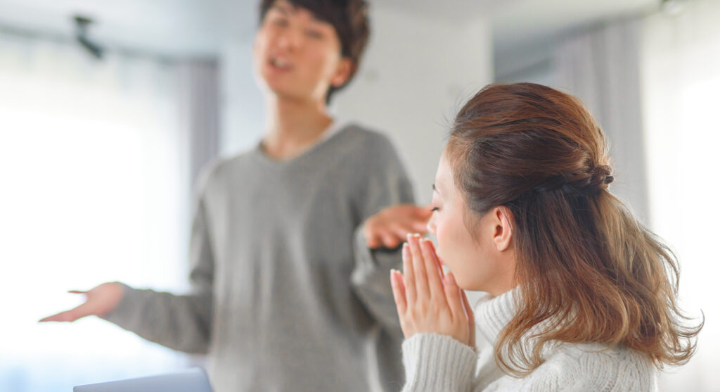 モラハラ夫・妻と離婚したい。証拠の集め方や身を守るための注意点