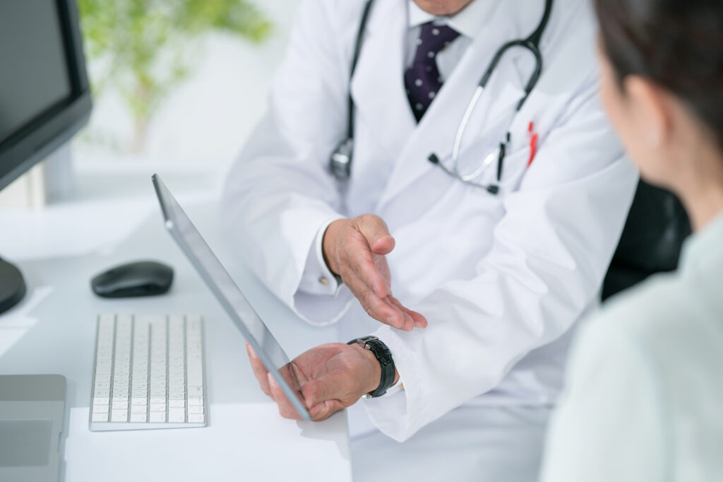 医師・医療従事者の離婚で財産分与や親権はどうなる？注意点を解説